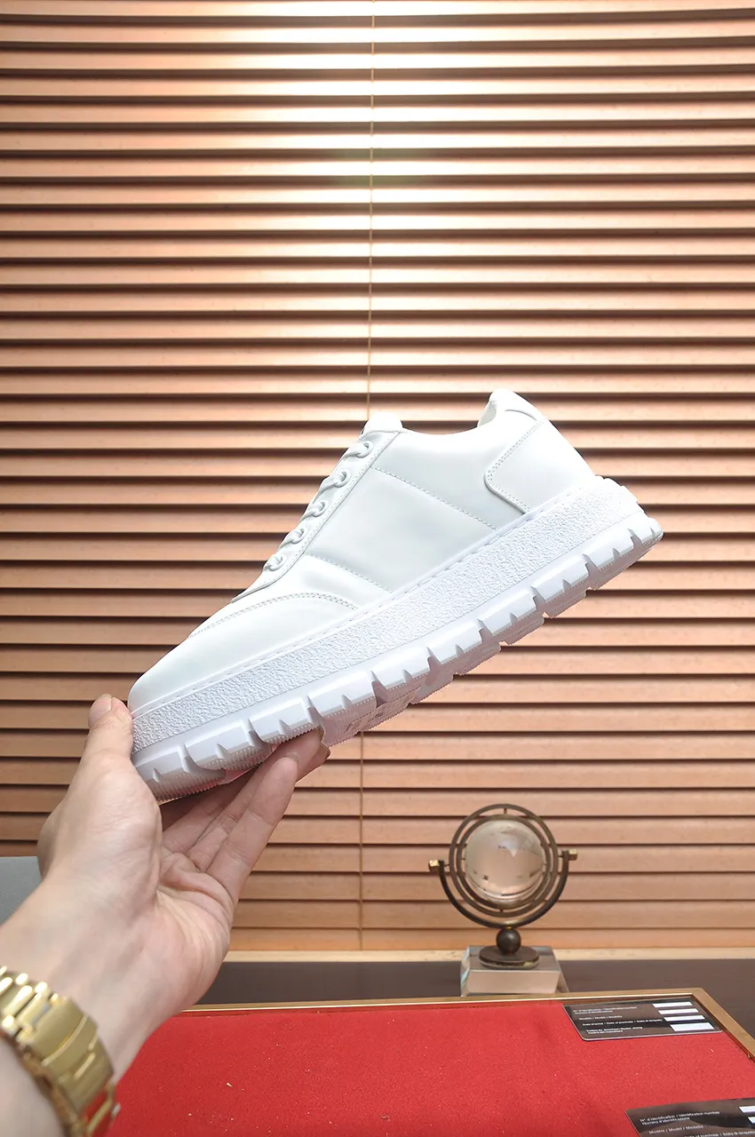 Men's shoes 💰580💶 [PRADA] Top original items, new seasonal styles, high-quality original items, top-grade high-mercerized cowhide combined with original breathable fabric + imported glue, imported stretch fabric inside with original cowhide feet, original thick outsole! Quality guaranteed! Code 38-45 (45 customized)